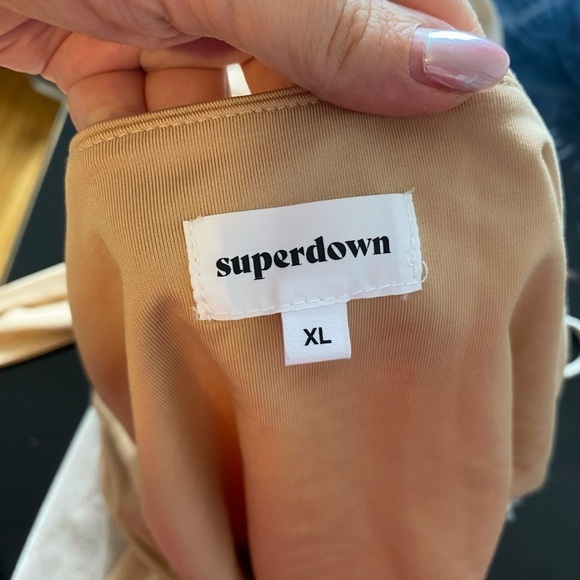 NWT superdown Michelle Wrap Mini Dress in Nude - Picture 10 of 13